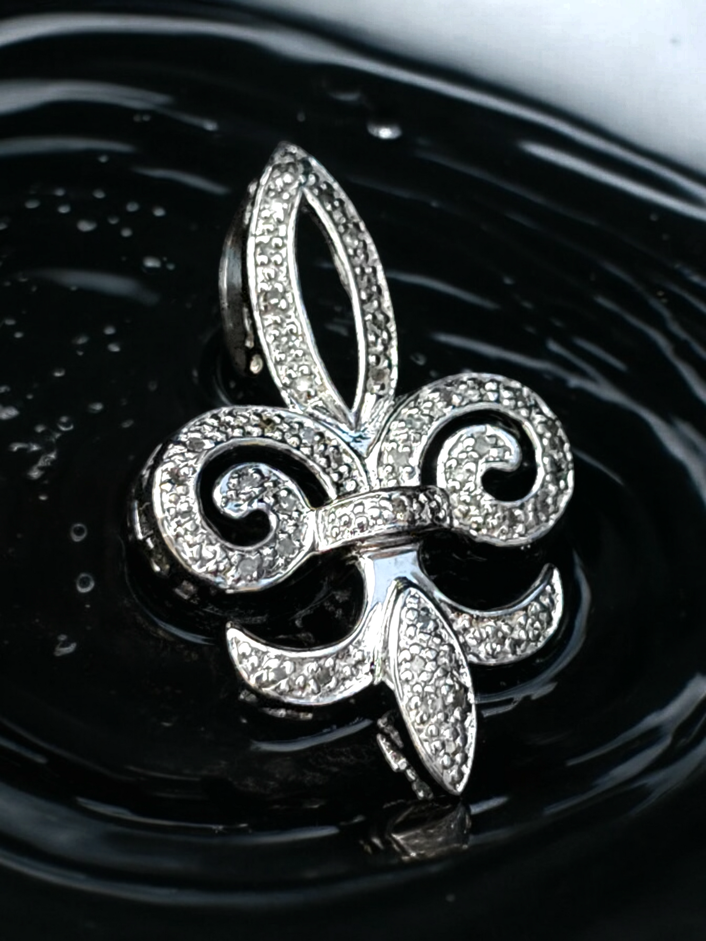 Diamond Fleur De Lis