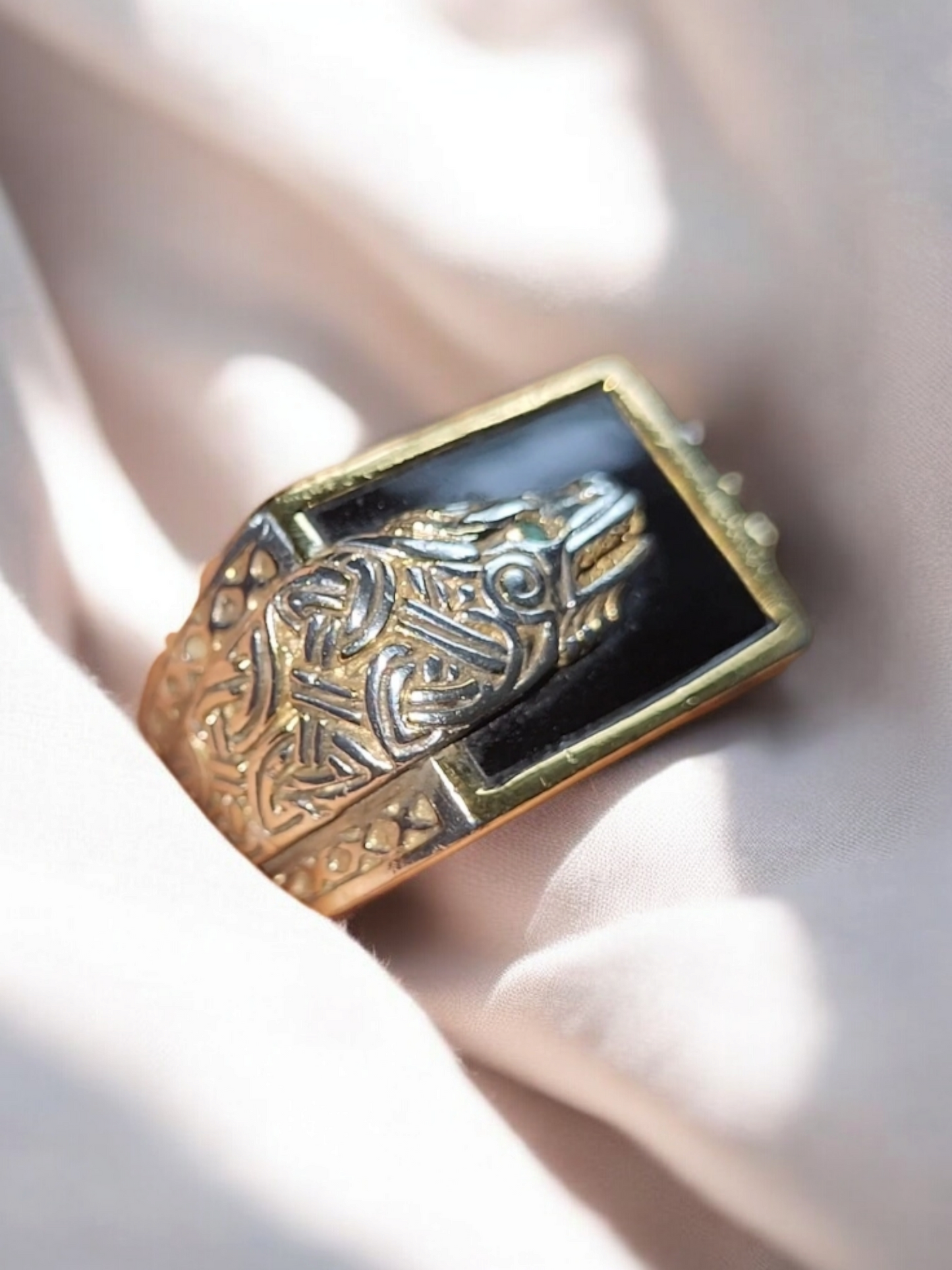 Dragon Onyx Emerald Ring